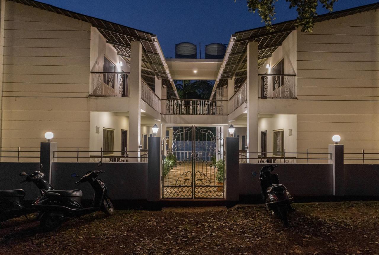 Marine Studios Le Pension Candolim Eksteriør billede
